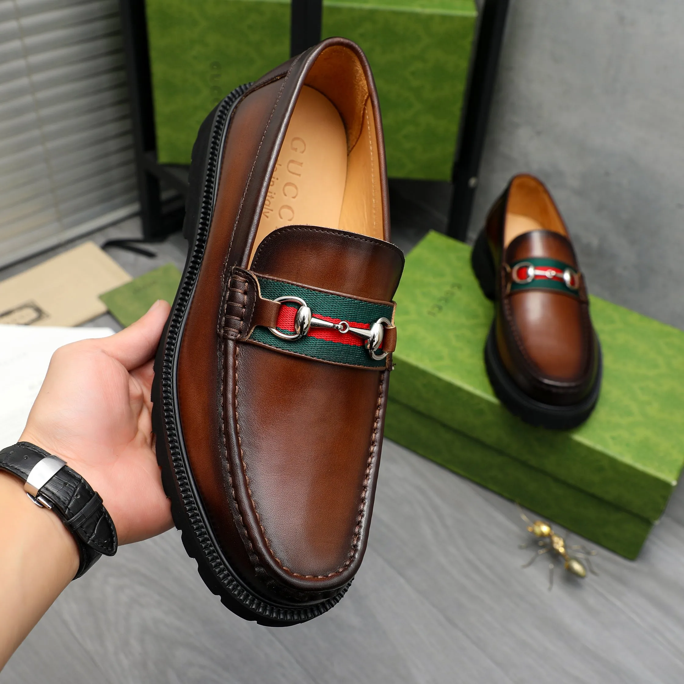 Men's shoes 💰p560 Product trademark: GUCCI "Gucci" business slip-on leather shoes Regular size: 38-46 (38.45.46 custom-made, non-returnable) Product materials: Selected color-brushed cowhide upper, cowhide lining, non-slip rubber outsole